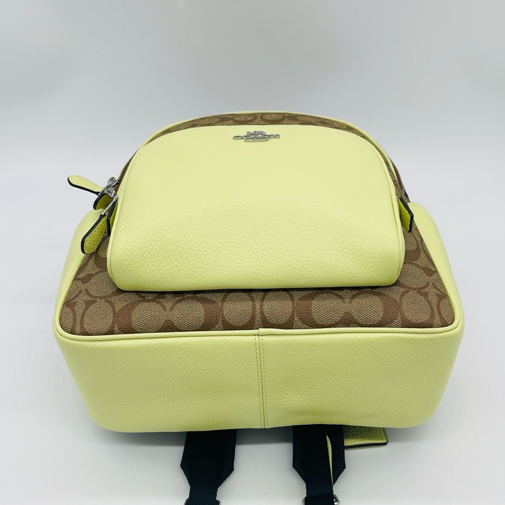 Coach Court Backpack in Signature Canvas - Picture 2 of 12